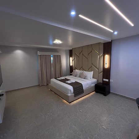 Silver Stone Park Resort, Kovilpatti Zewnętrze zdjęcie