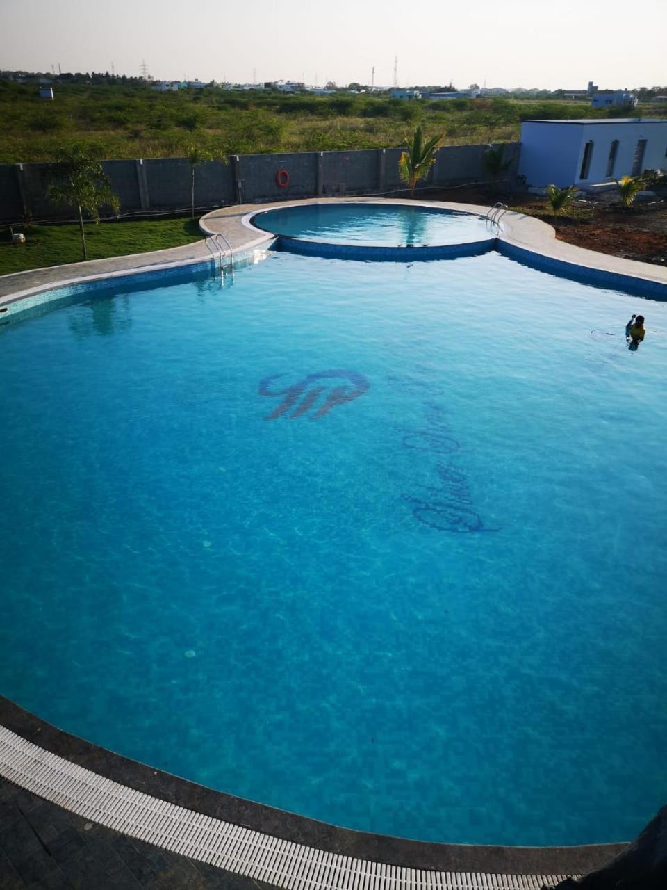 Silver Stone Park Resort, Kovilpatti Zewnętrze zdjęcie