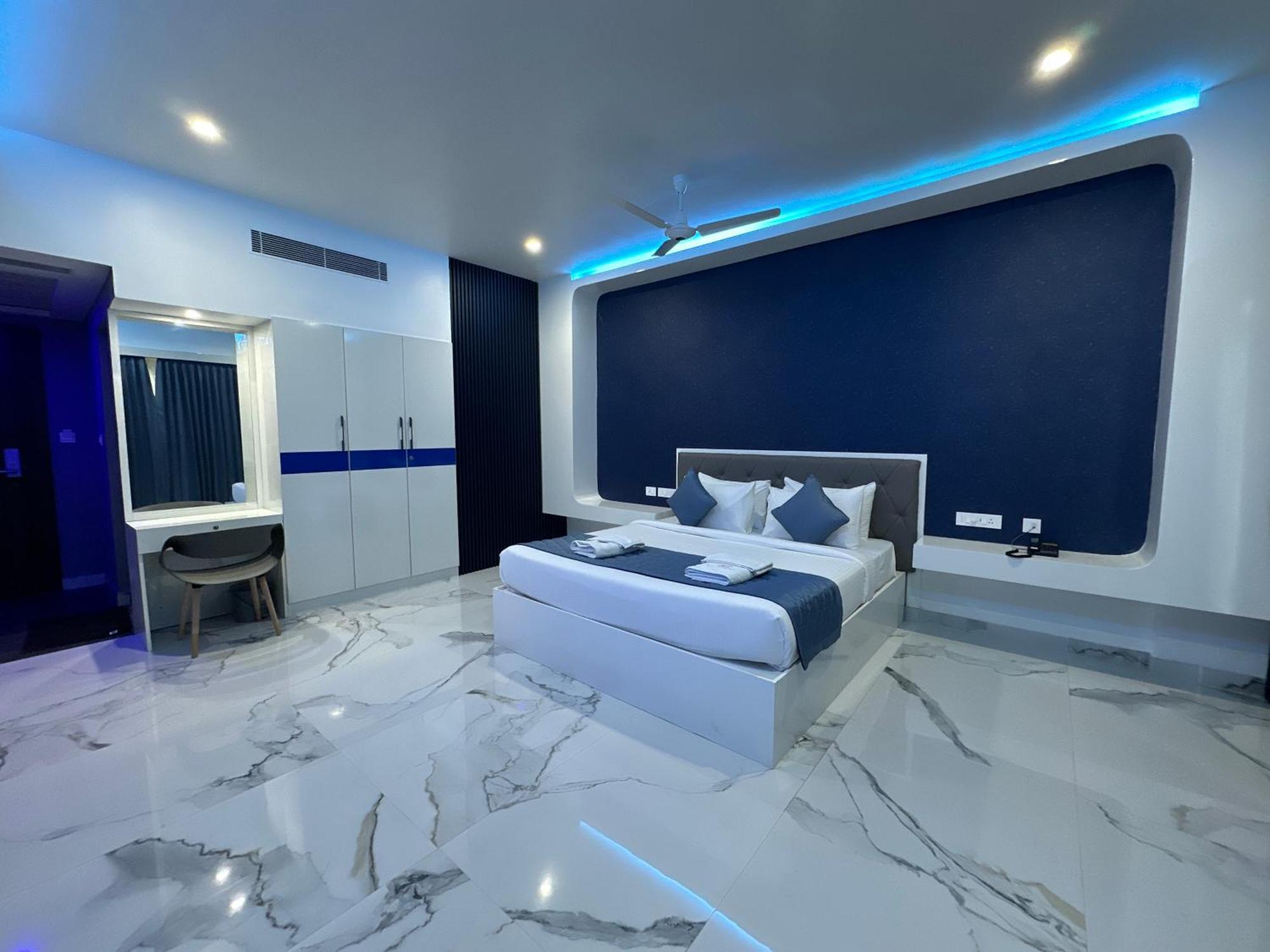 Silver Stone Park Resort, Kovilpatti Zewnętrze zdjęcie