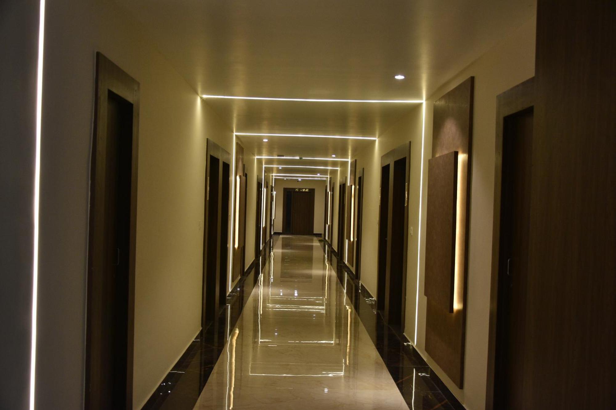 Silver Stone Park Resort, Kovilpatti Zewnętrze zdjęcie