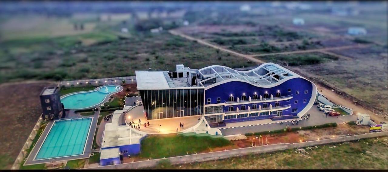 Silver Stone Park Resort, Kovilpatti Zewnętrze zdjęcie